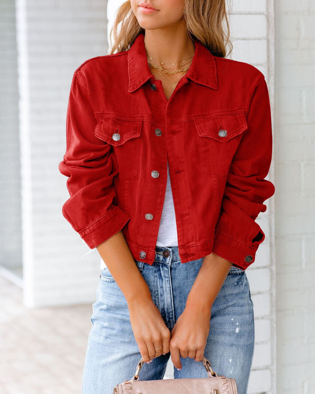 Jaqueta Jeans Feminina em Cores Vibrantes – Versatilidade e Estilo para Todas as Estações FEMININO - VESTUÁRIO - JAQUETA JEANS Dm Stores Vermelho P