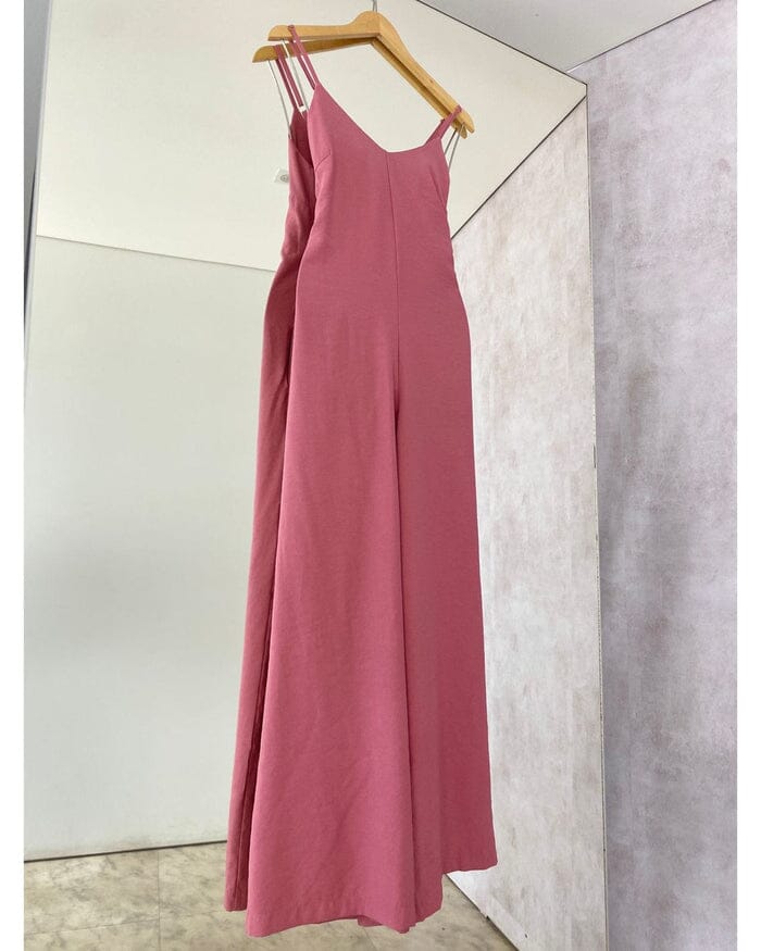 Macacão Elegance Serena – Sofisticação em Cada Detalhe FEMININO - ROUPAS - MACACÃO Dm Stores Goiaba PP - Veste (32 a 34)