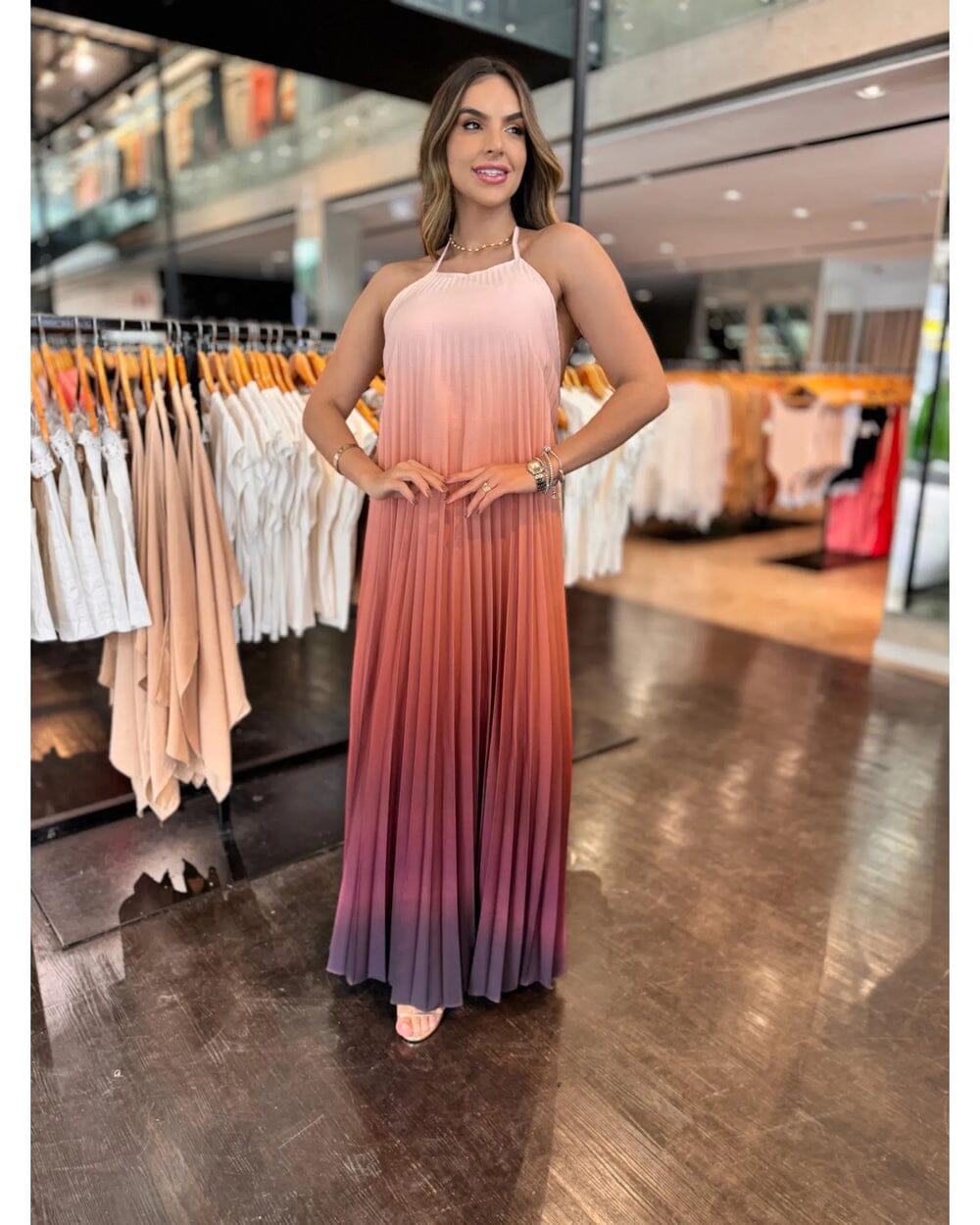 Vestido Aurora Degradê – Leveza, Cores e Charme em Cada Passo FEMININO - ROUPAS - VESTIDO DEGRADÊ Dm Stores Rosa + Vinho Degradê PP (32 a 34)