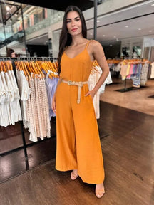 Macacão Elegance Serena – Sofisticação em Cada Detalhe FEMININO - ROUPAS - MACACÃO Dm Stores Laranja PP - Veste (32 a 34) 